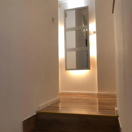 Gavriel Boutique Wellness מלון 2*